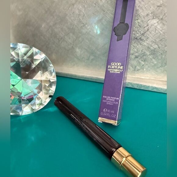 Viktor & Rolf Good Fortune Elixir Intense Eau de Parfum – Travel Spray 10ml - Picture 13 of 17